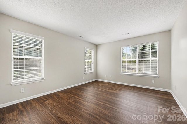 7117 Daerwood Place, Charlotte, NC 28215