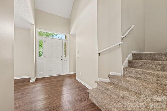 7117 Daerwood Place, Charlotte, NC 28215