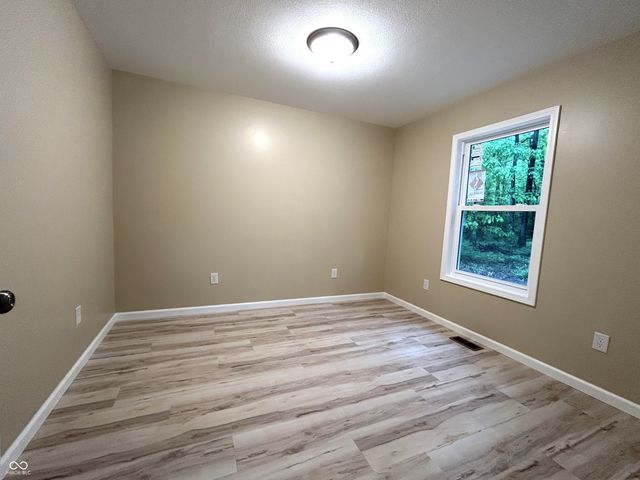 2280 Buckingham Drive, North Vernon, IN 47265