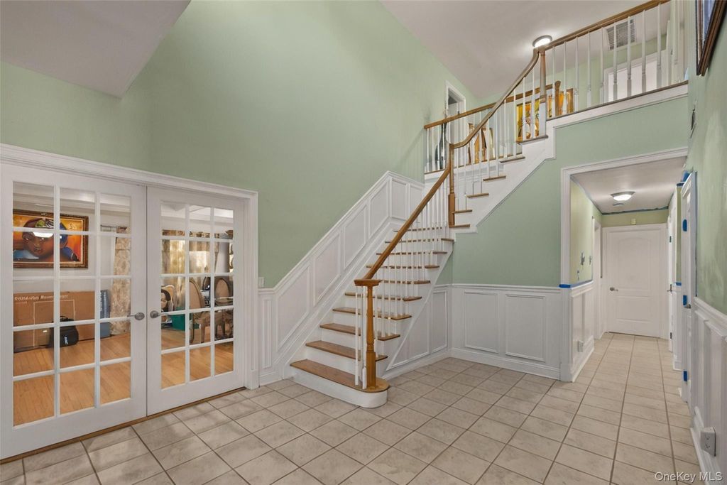 46 Garden City Street, Bay Shore, NY 11706 — photo 2