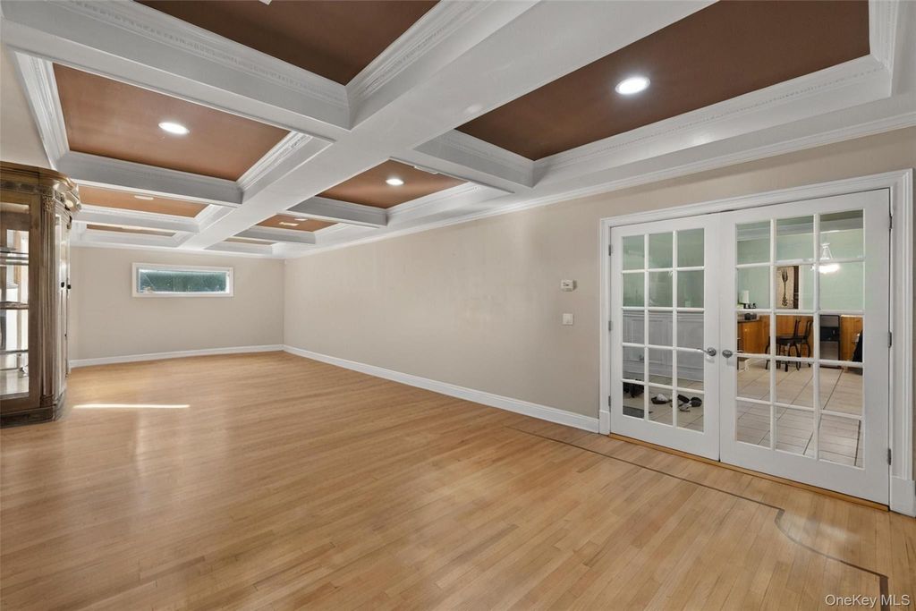 46 Garden City Street, Bay Shore, NY 11706 — photo 3