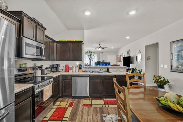 2 Candlelight Drive, Conway, AR 72032