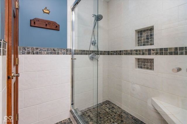 4724 W Hunters Ridge Lane, Greenwood, IN 46143