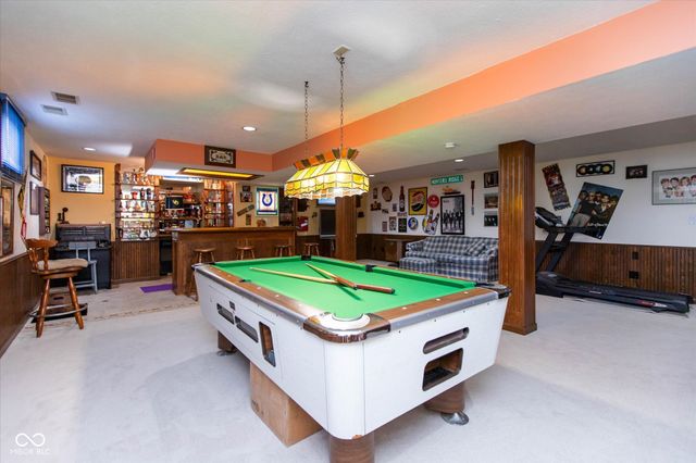 4724 W Hunters Ridge Lane, Greenwood, IN 46143