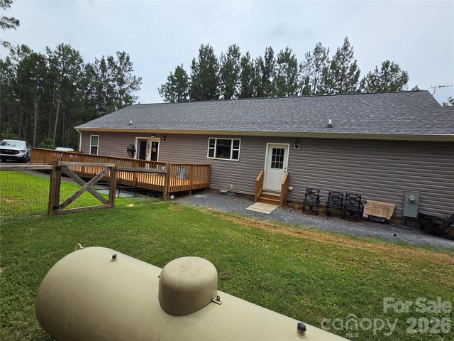 2910 Nc Highway 109 Highway N, Troy, NC 27371