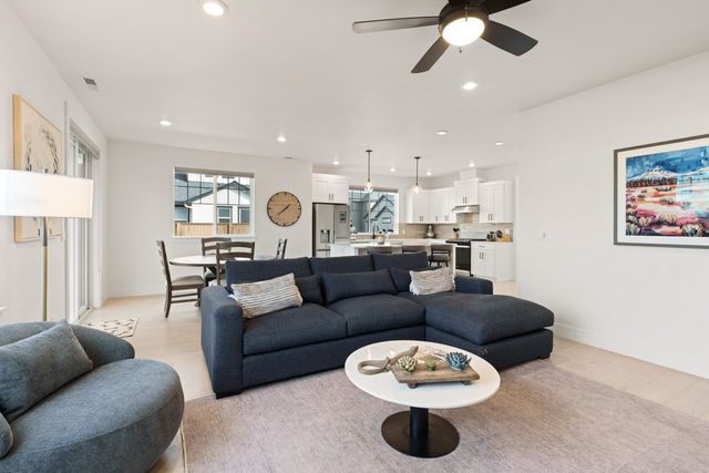 60915 SE Epic Place, Bend, OR 97702