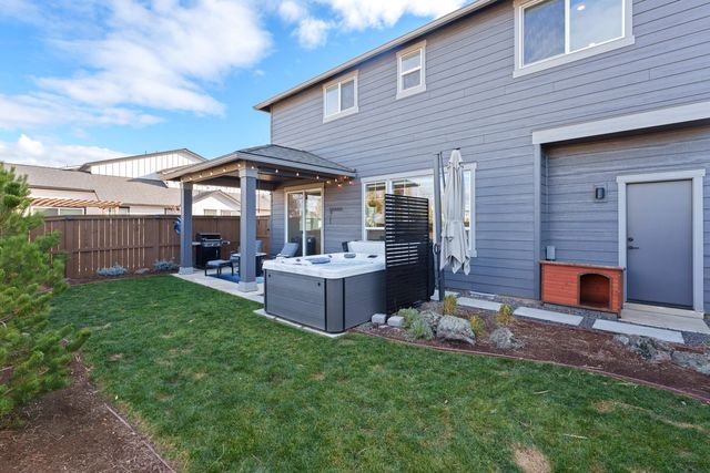 60915 SE Epic Place, Bend, OR 97702