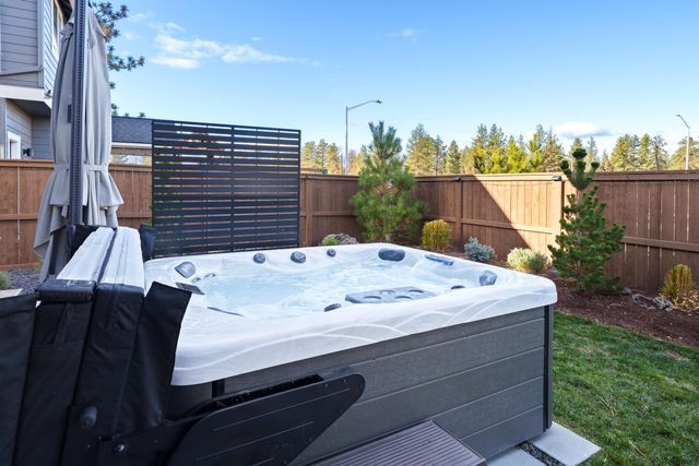 60915 SE Epic Place, Bend, OR 97702