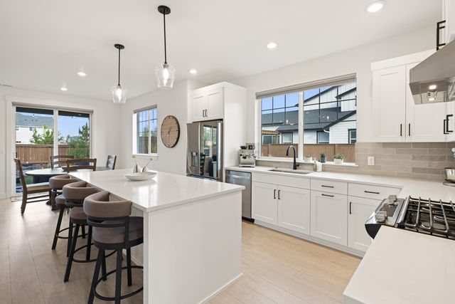 60915 SE Epic Place, Bend, OR 97702