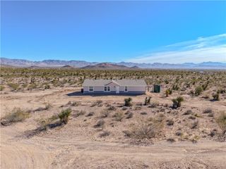 5874 Ehrenburg Drive, Golden Valley, AZ 86413