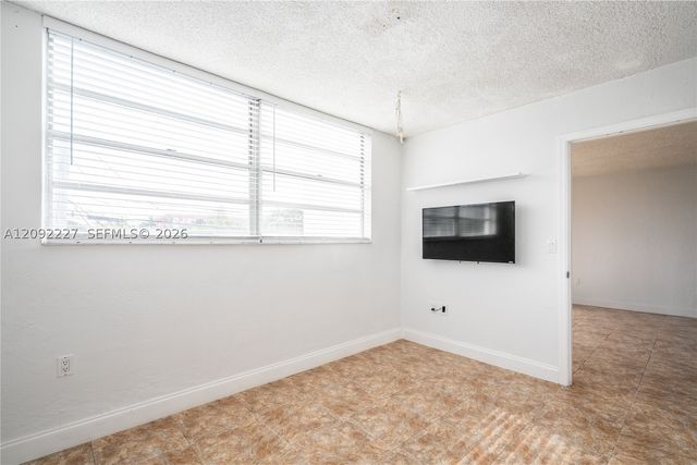 7850 Byron Ave 207, Miami Beach, FL 33141