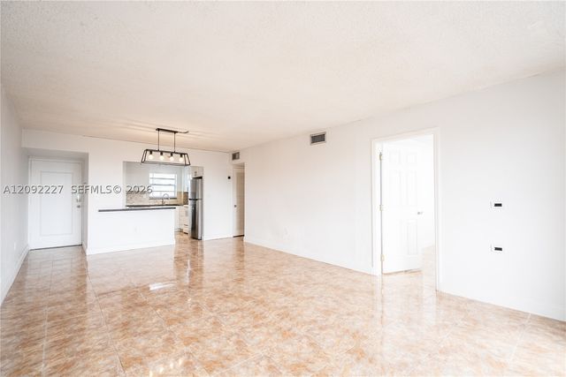 7850 Byron Ave 207, Miami Beach, FL 33141