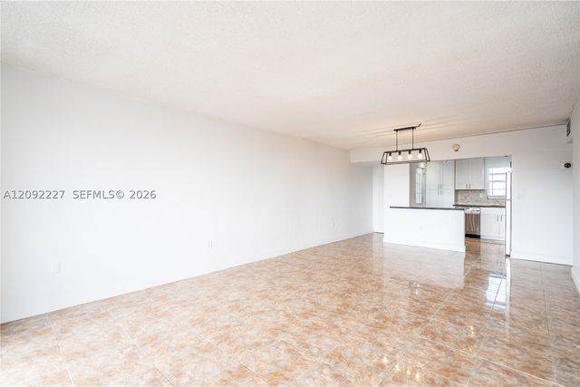 7850 Byron Ave 207, Miami Beach, FL 33141