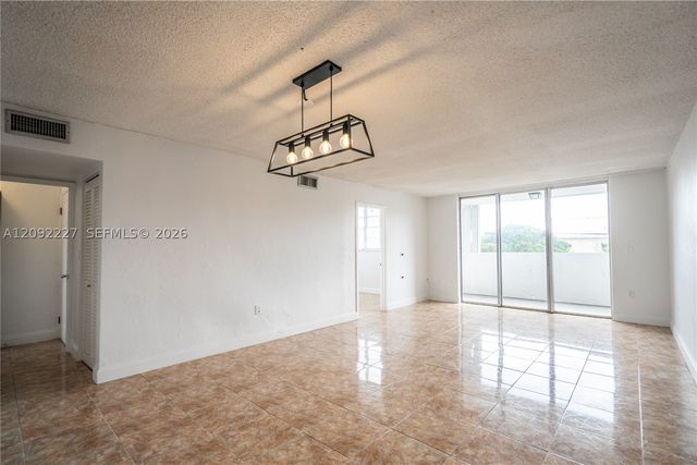 7850 Byron Ave 207, Miami Beach, FL 33141