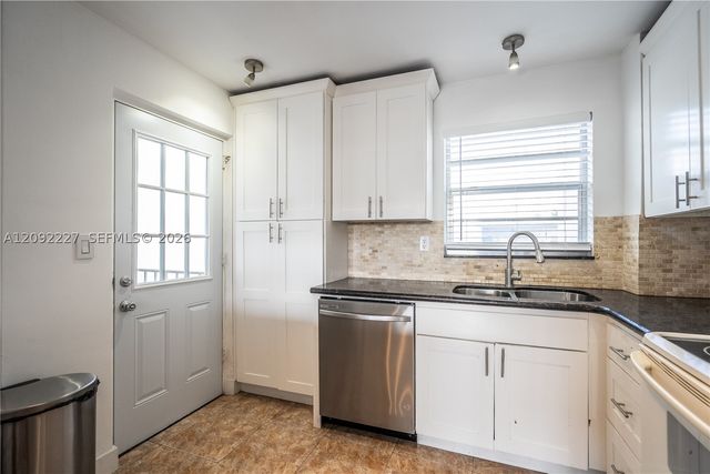 7850 Byron Ave 207, Miami Beach, FL 33141
