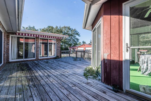 62 Pine Top Lane, Whiteville, NC 28472