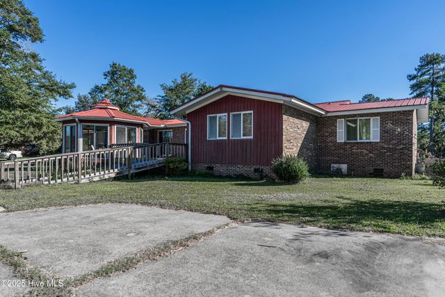 62 Pine Top Lane, Whiteville, NC 28472