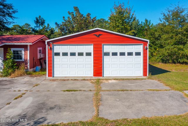 62 Pine Top Lane, Whiteville, NC 28472