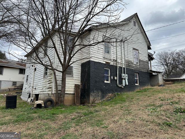 500 S Pond Street, Toccoa, GA 30577