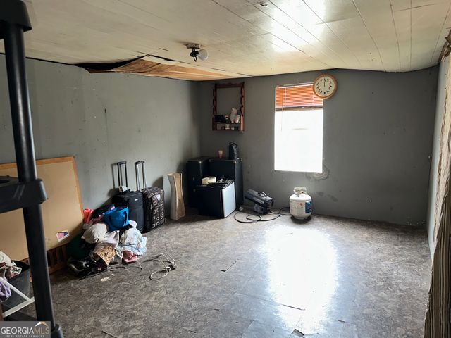 500 S Pond Street, Toccoa, GA 30577