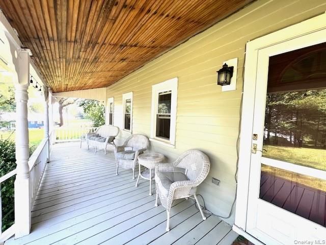 3 Rennenberg Road, Highland Lake, NY 12743