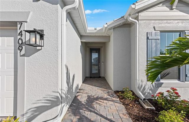 7409 Blue Salvia DR, North Fort Myers, FL 33917