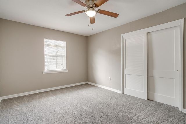 627 Hallvale Drive, White Settlement, TX 76108