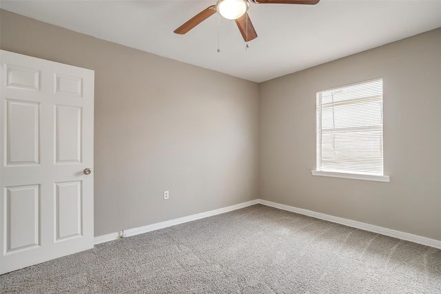 627 Hallvale Drive, White Settlement, TX 76108