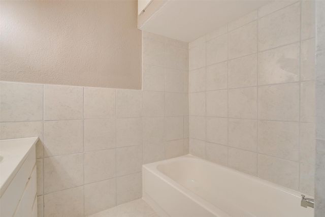 627 Hallvale Drive, White Settlement, TX 76108
