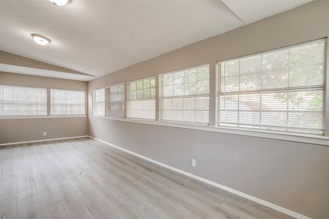 627 Hallvale Drive, White Settlement, TX 76108