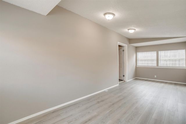 627 Hallvale Drive, White Settlement, TX 76108