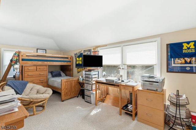 12 Louise Ln, Tenafly Boro, NJ 07670