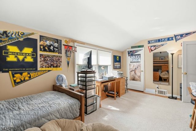 12 Louise Ln, Tenafly Boro, NJ 07670