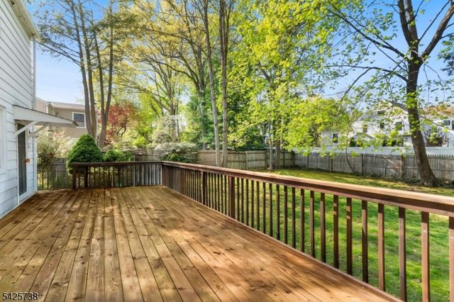 12 Louise Ln, Tenafly Boro, NJ 07670