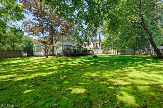 12 Louise Ln, Tenafly Boro, NJ 07670