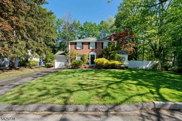 12 Louise Ln, Tenafly Boro, NJ 07670
