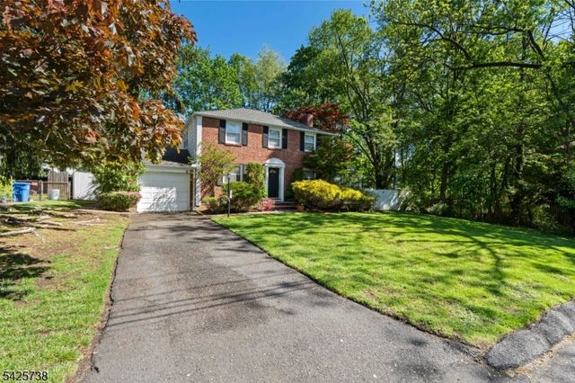 12 Louise Ln, Tenafly Boro, NJ 07670
