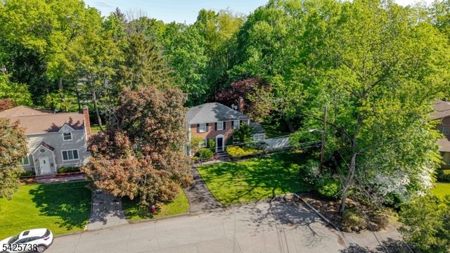 12 Louise Ln, Tenafly Boro, NJ 07670