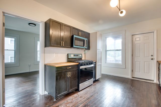 49-51 Kibbe Street 202, Hartford, CT 06106