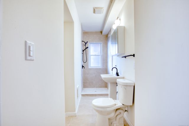 49-51 Kibbe Street 202, Hartford, CT 06106
