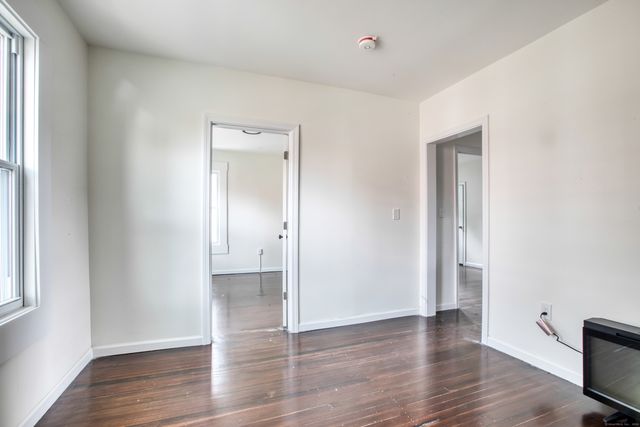 49-51 Kibbe Street 202, Hartford, CT 06106