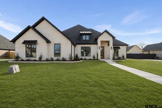 12318 Harlon St, Flint, TX 75762