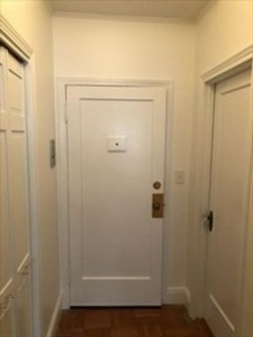 56 Commonwealth Ave 62, Boston, MA 02116