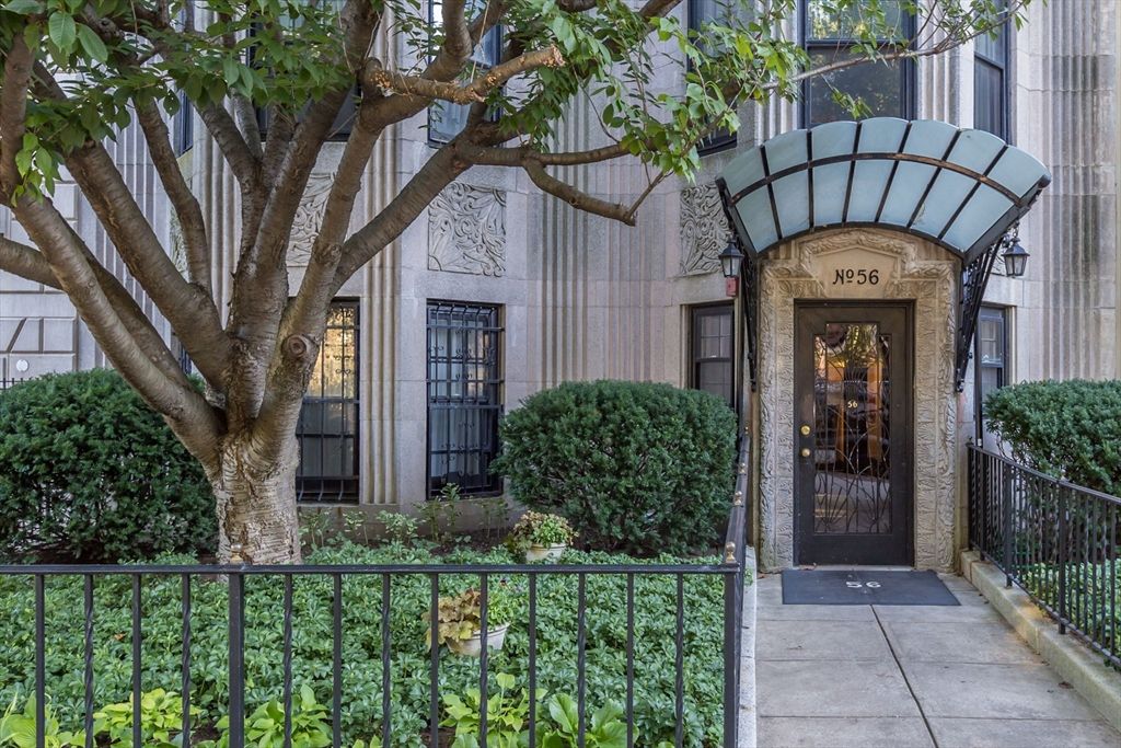 56 Commonwealth Ave 62, Boston, MA 02116