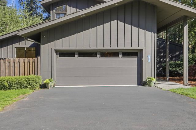 1925 E Rockwood Blvd, Spokane, WA 99203