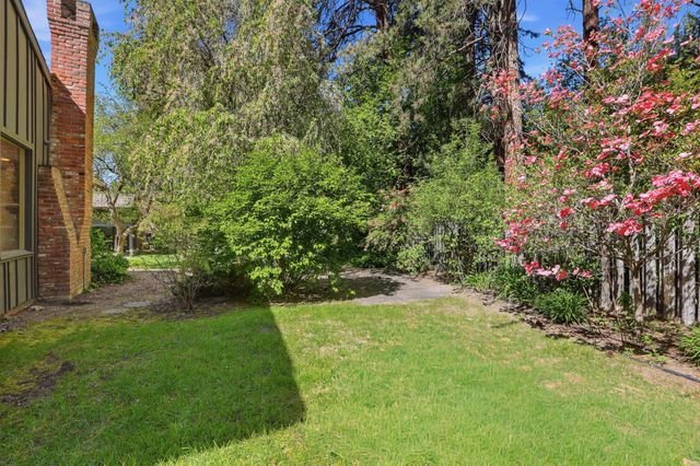 1925 E Rockwood Blvd, Spokane, WA 99203