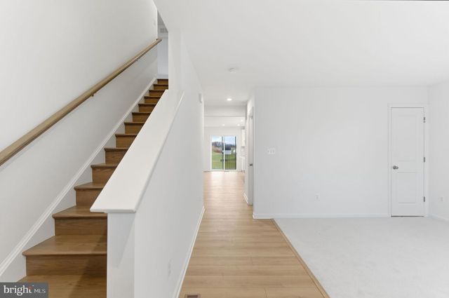 298 ARMISTEAD PL, Charles Town, WV 25414