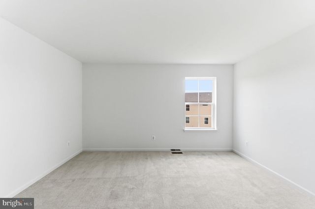 298 ARMISTEAD PL, Charles Town, WV 25414