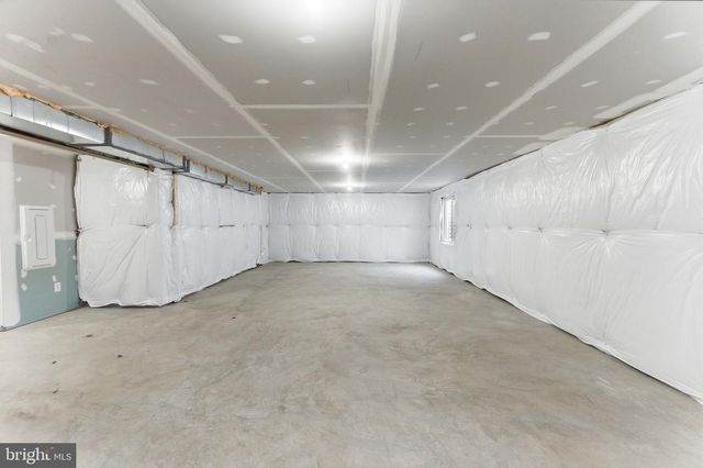 298 ARMISTEAD PL, Charles Town, WV 25414