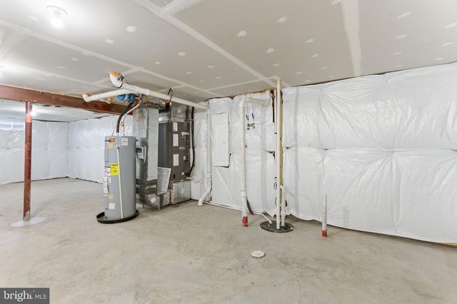 298 ARMISTEAD PL, Charles Town, WV 25414